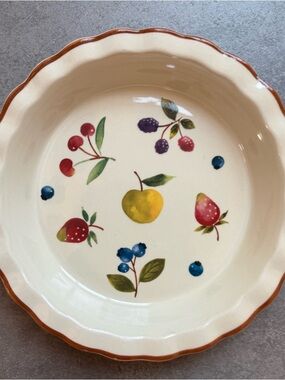 Longaberger Cream Ceramic Fruit Pie Plate